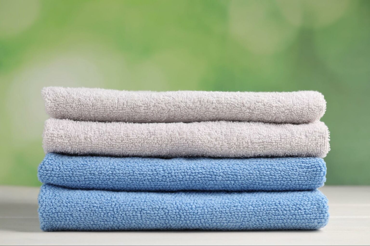 How to Keep Oversized Bath Towels Clean and Fresh