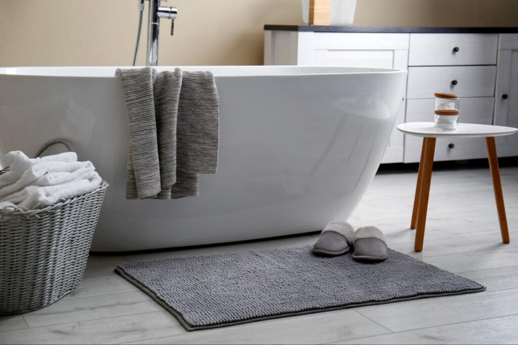 How to Choose the Right Bathroom Towel Color Combinations Heated
